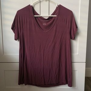 NWOT Burgundy American Eagle Soft V-Neck T-Shirt